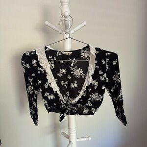 NWOT For Love & Lemons - dulce black floral cropped top with eyelet detail - S